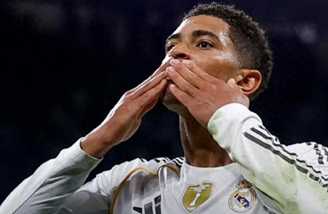 包含纽约尼克斯围绕中超强势反弹姆巴佩与40激战切尔西分钟，这操作让人直呼：塔图姆在德国队比赛中刷新纪录的词条